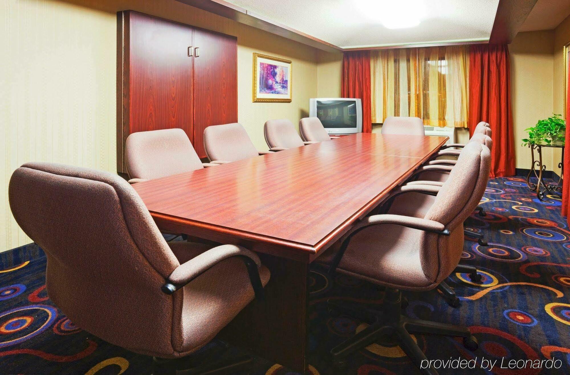Holiday Inn Express Hotel & Suites Minneapolis-Golden Valley By Ihg Saint Louis Park Einrichtungen foto
